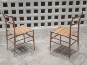 Bàn Ăn Gỗ Nguyên Khối: Tại Sao Đây Là Món Đồ Nội Thất Đáng Đầu Tư Nhất Trong Nhà Bạn